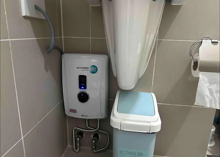 Fast Wifi - Free Pool Access - Netflix - Hot Shower *
